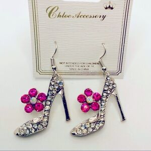 Earrings Stillettos Crystal set in Gold tone. Pierced.VERY SPARKLY AND B…